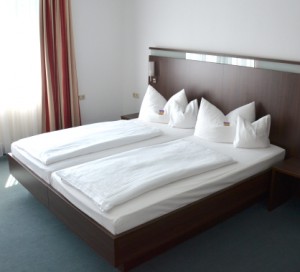 Roemerwall Hotel Mainz Doppelbett